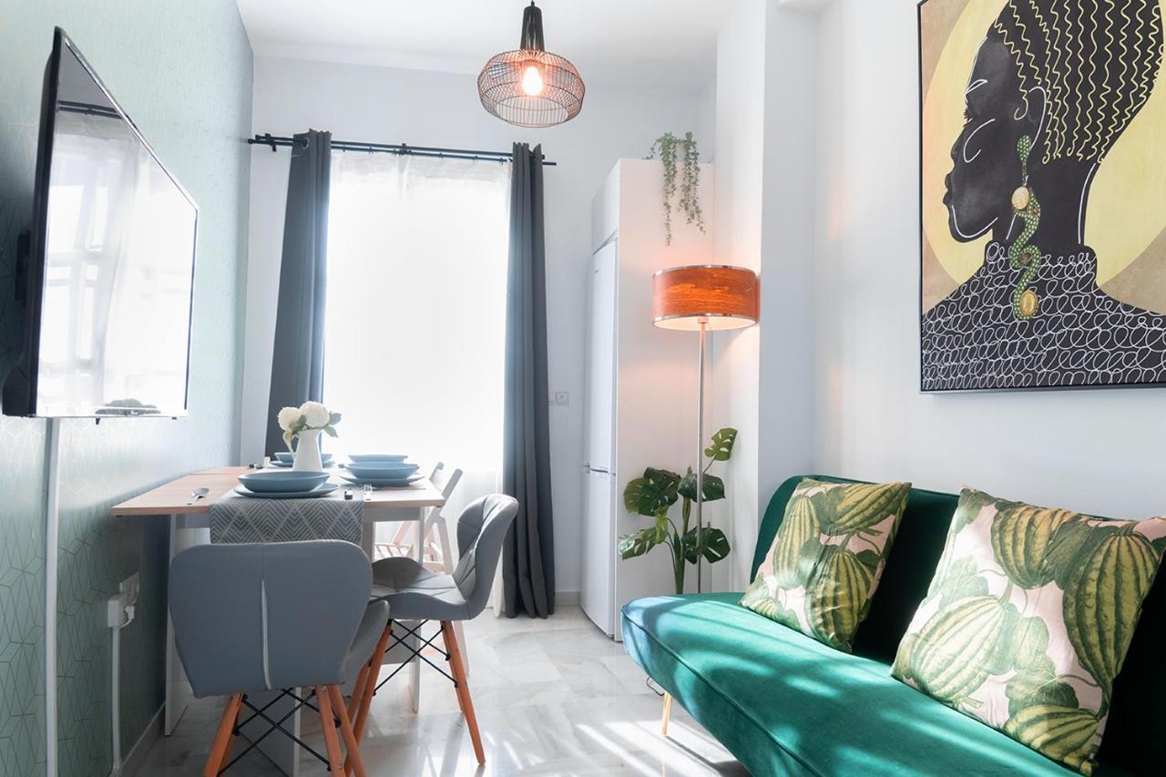 Downtown Apartment With Private Terrace & Jacuzzi Séville Extérieur photo