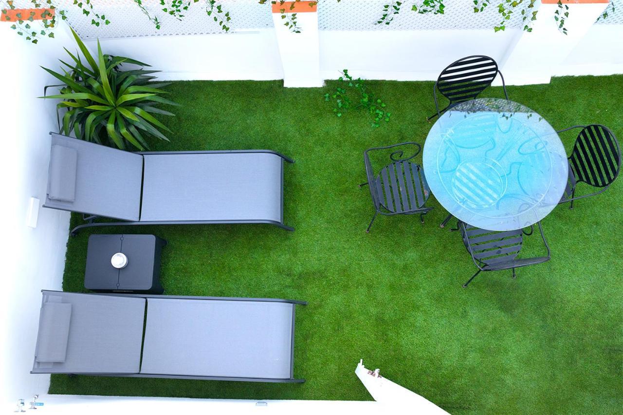 Downtown Apartment With Private Terrace & Jacuzzi Séville Extérieur photo